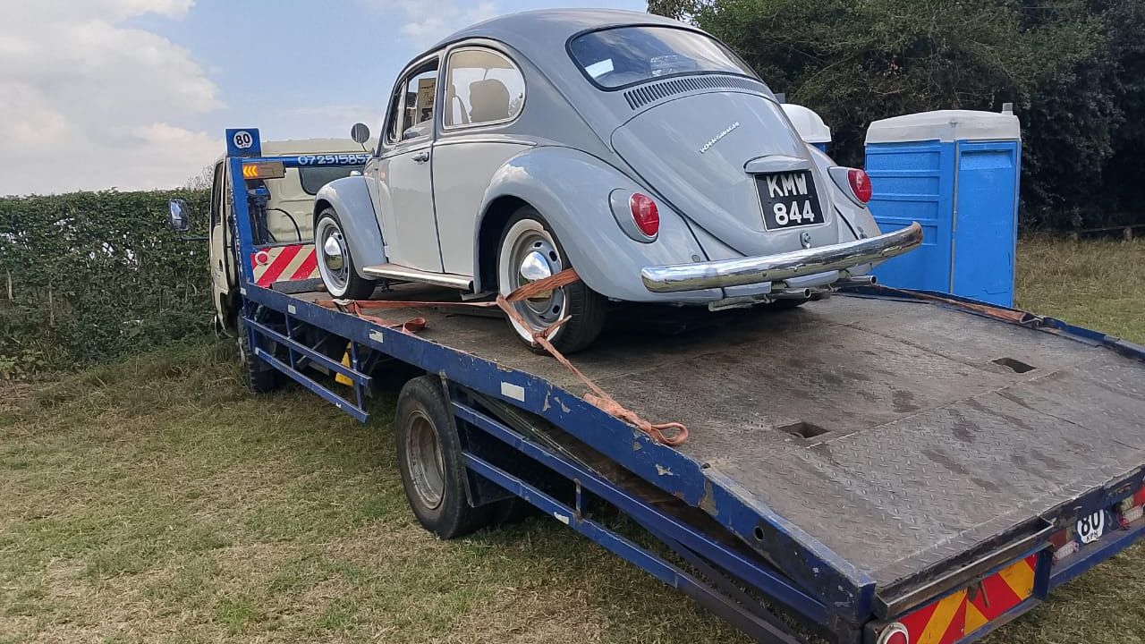 Emergency towing service vehicle responding to roadside assistance